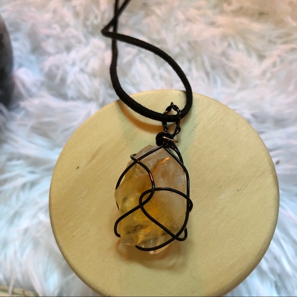 🌙 handmade wire-wrapped crystal necklace 🌙 - Picture 2 of 3